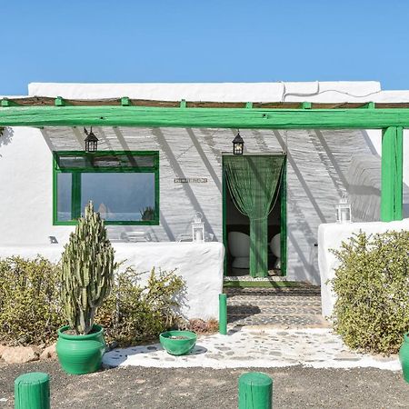 Villa Flores Pedro Barba Екстериор снимка